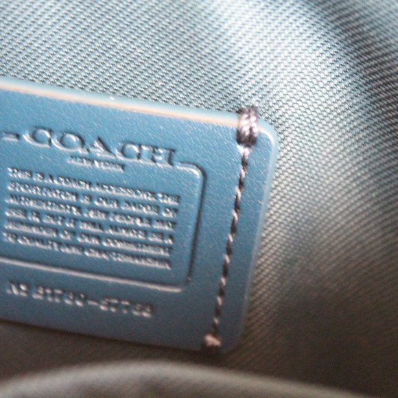 NWT Coach Polished Pebble Leather Small Zip Top Wristlet - Picture 5 of 6